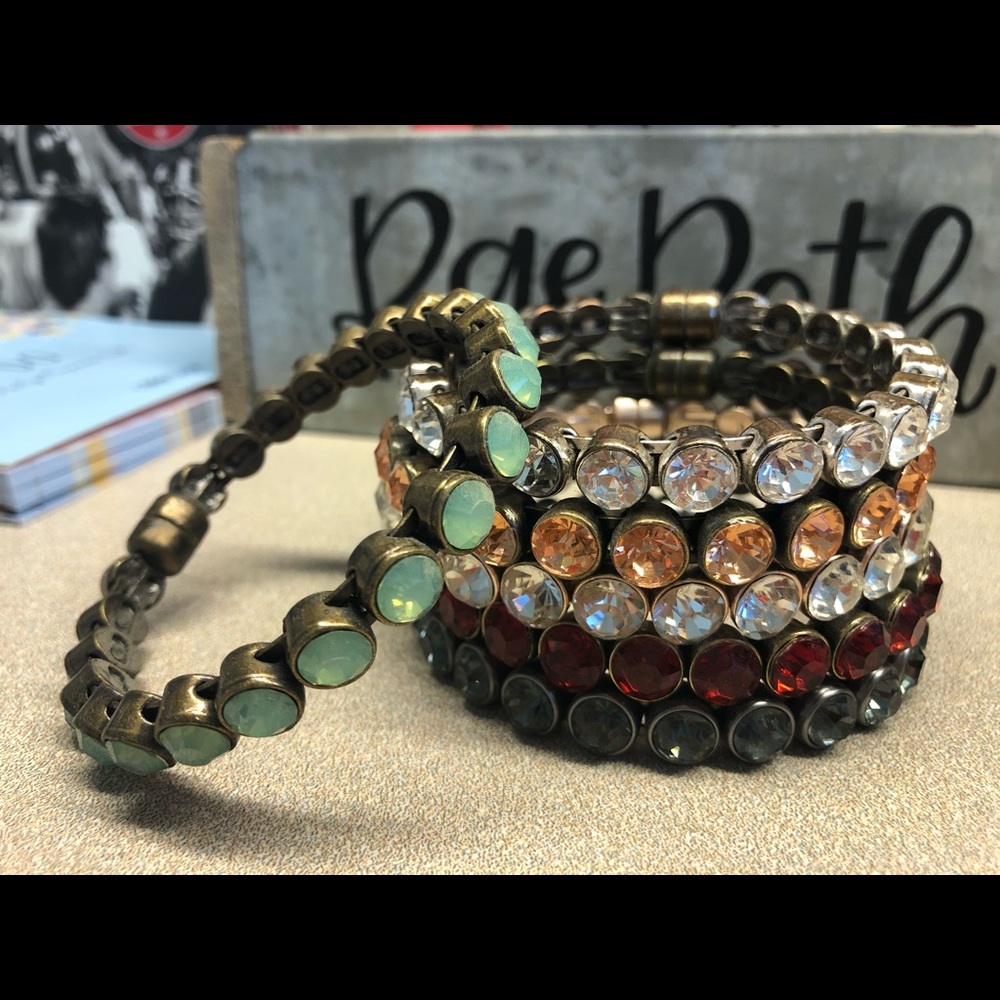 Lot of 6 plunder bracelets